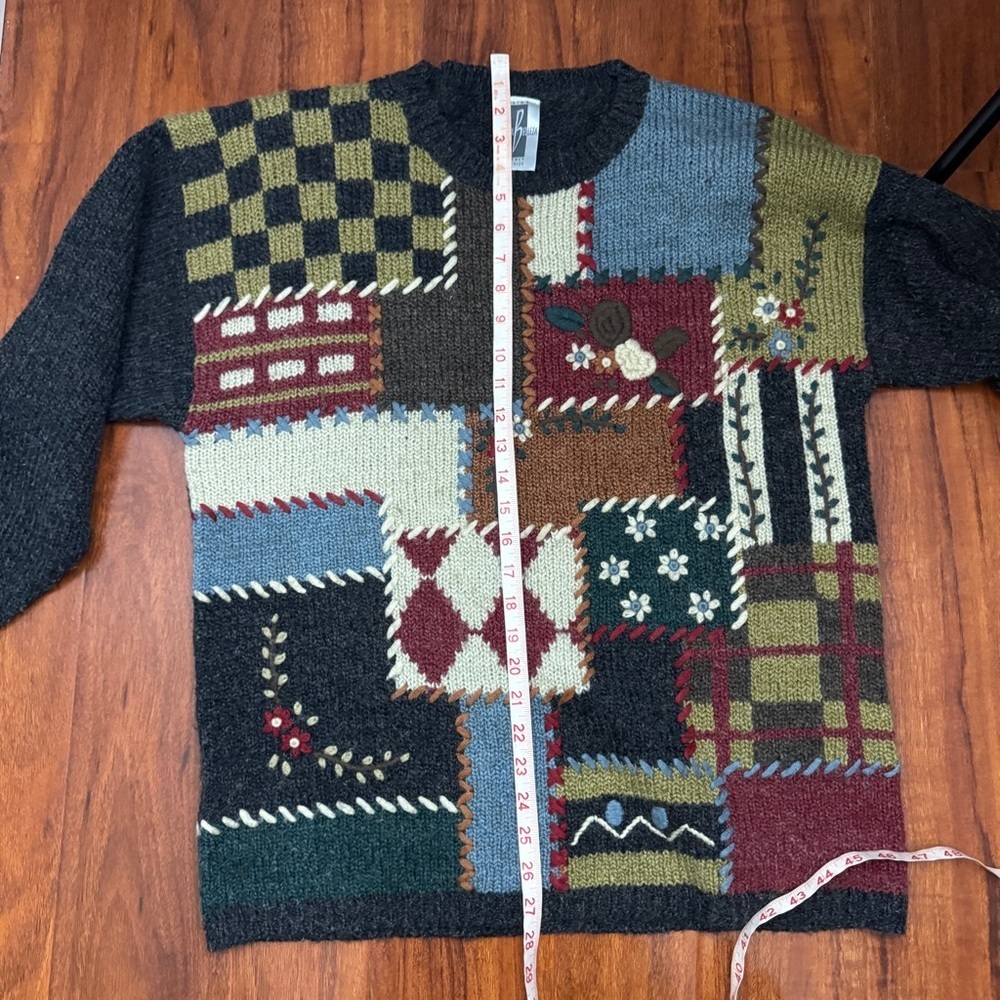 Lisa Belleza Vintage Sweater Floral One Size Patch Work Style - Picture 7 of 7